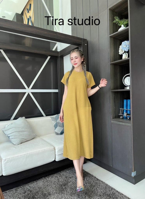 TIRA Round Neck Half Sleeves Mid Length Dresses